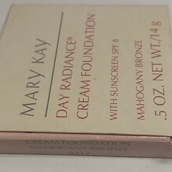MK Mahogany Bronze Day Radiance Cream Foundation